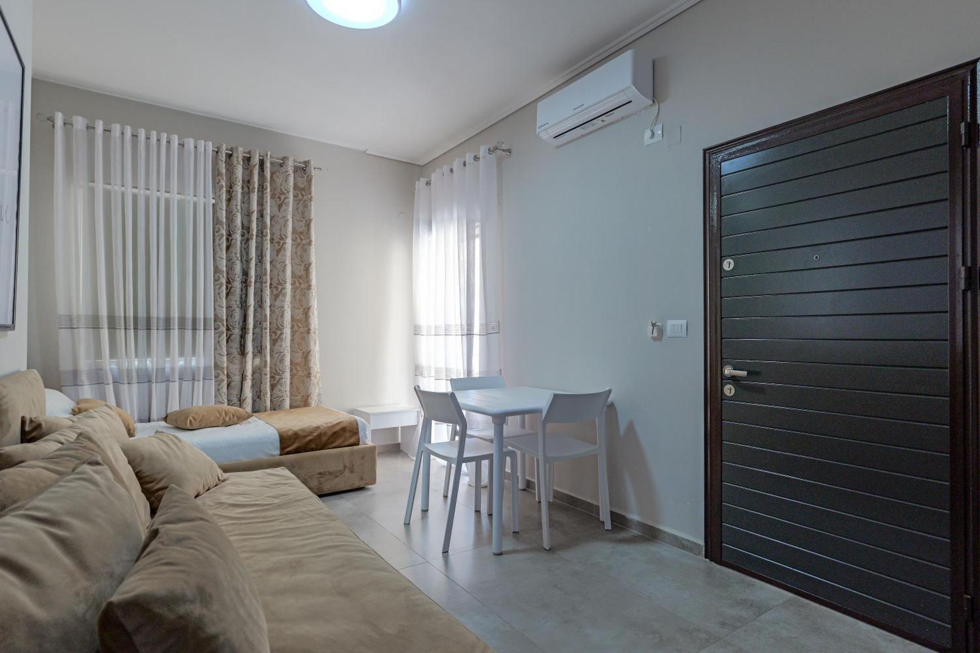 Costa Verde Suites Saranda Exterior photo