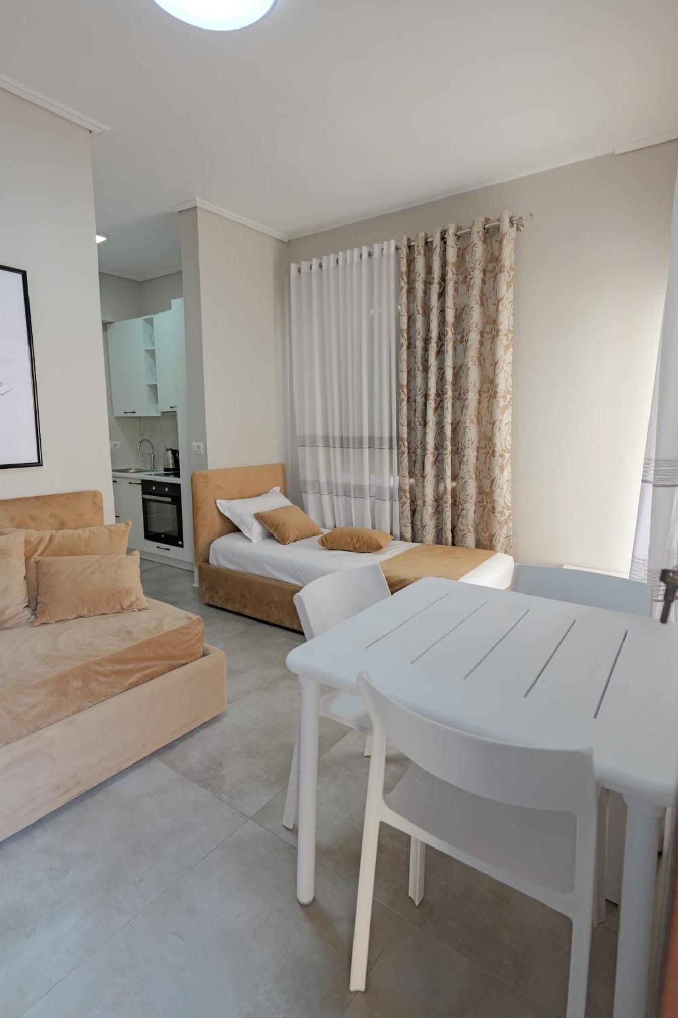Costa Verde Suites Saranda Exterior photo